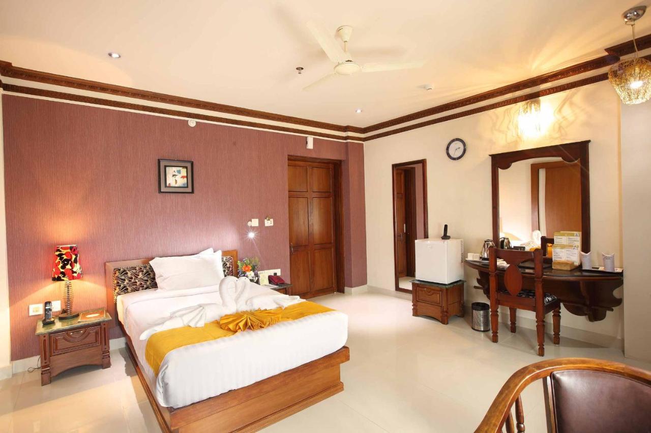 Ambalakkara Regency Kottārakara Exterior foto